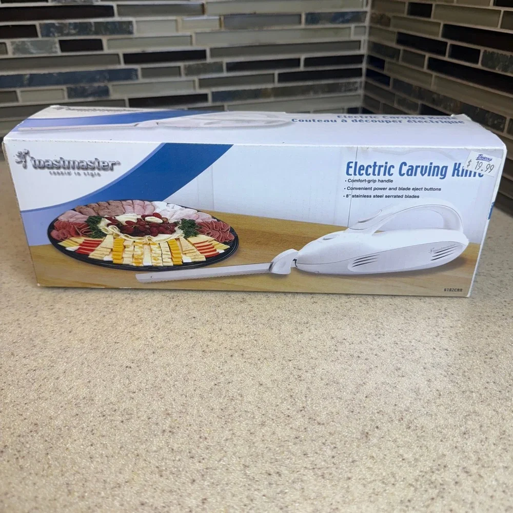 NEW Toastmaster Electric Carving Knife 6102CAN White 8